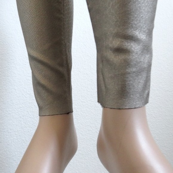 KUT from the KLOTH Connie Coated Fab AB Ankle Skinny Raw Hem in Metallic Bronze - Picture 4 of 6